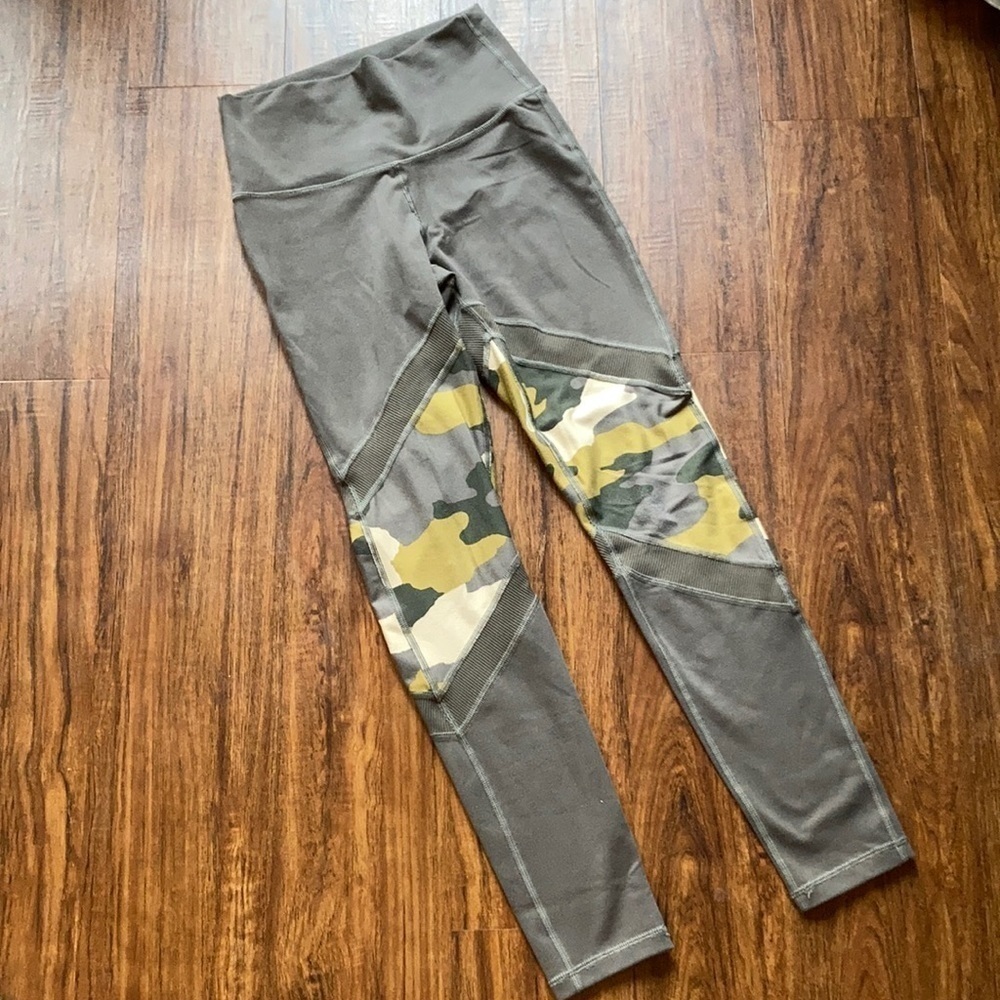 American Eagle Outfitters offline aerie the hugger high Rise leggings size small